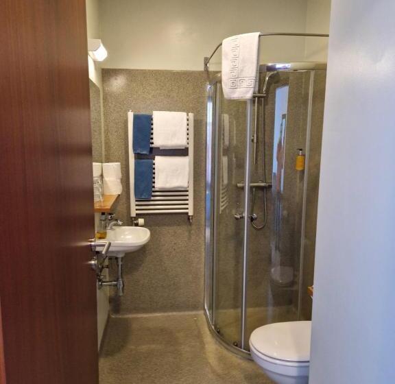 חדר סטנדרט לשלושה, Gauksmýri Guesthouse Lodge