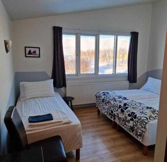 חדר סטנדרט לשלושה, Gauksmýri Guesthouse Lodge