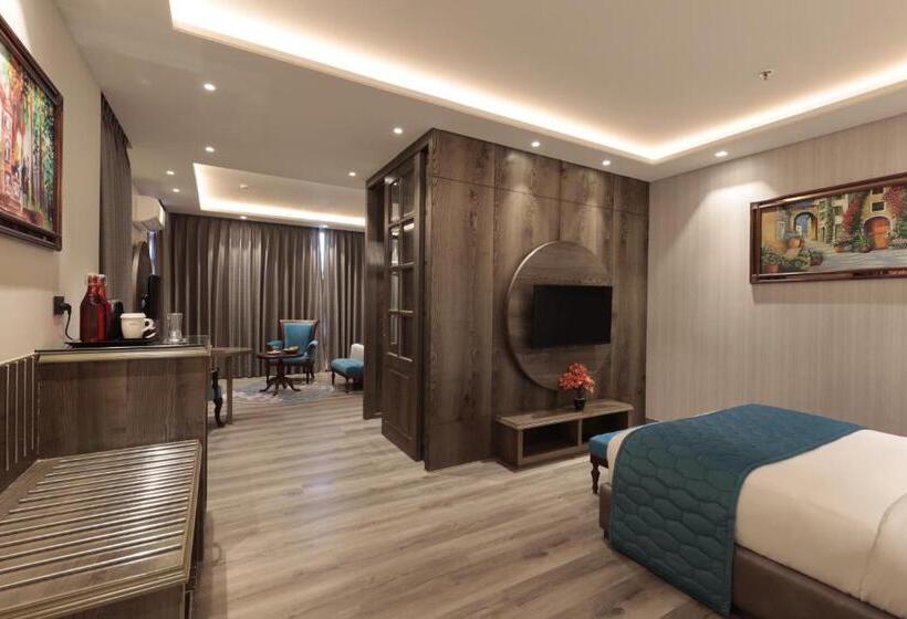 سوئیت با تخت بزرگ, Welcomheritage Elysium Resort & Spa