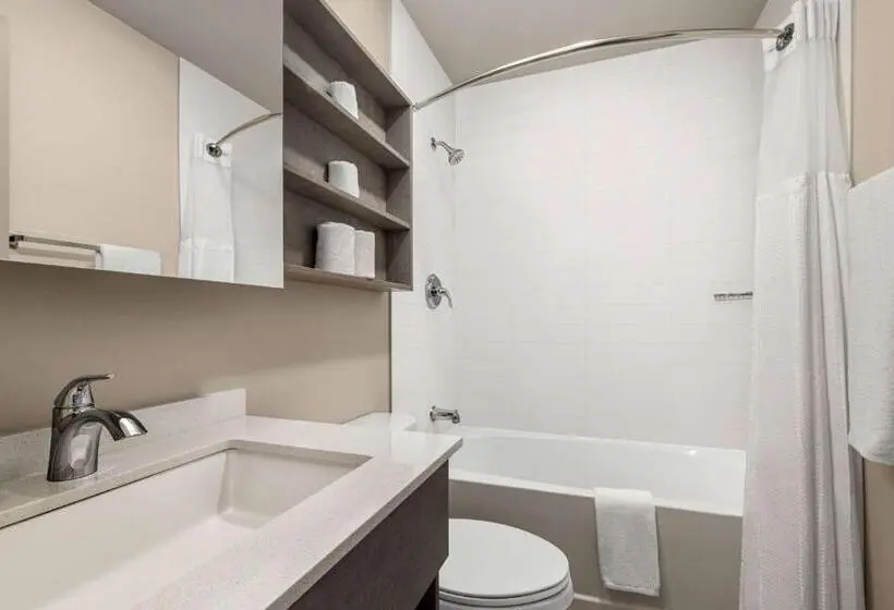 استودیوی استاندارد, Microtel Inn & Suites Dorval Qc