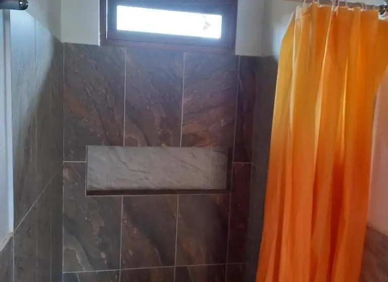 Basic Kolmen Hengen Huone, Hostal Villa Dulcey