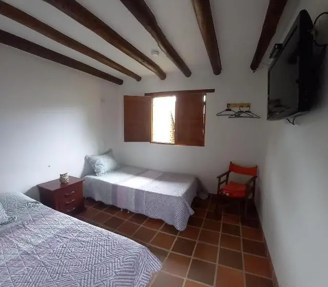 Basic Kolmen Hengen Huone, Hostal Villa Dulcey