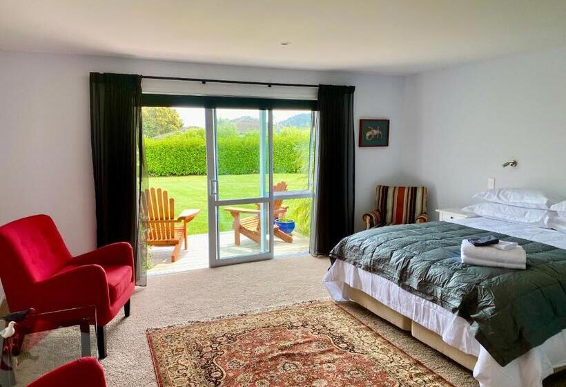 Люкс Deluxe Кровать Кинг, Fitzroy Bnb 39b Whangapoua Road