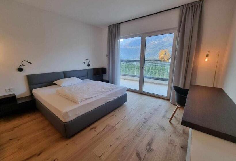 غرفة قياسية مزوَّدة بتراس, Pitla Cuna Eco Relais