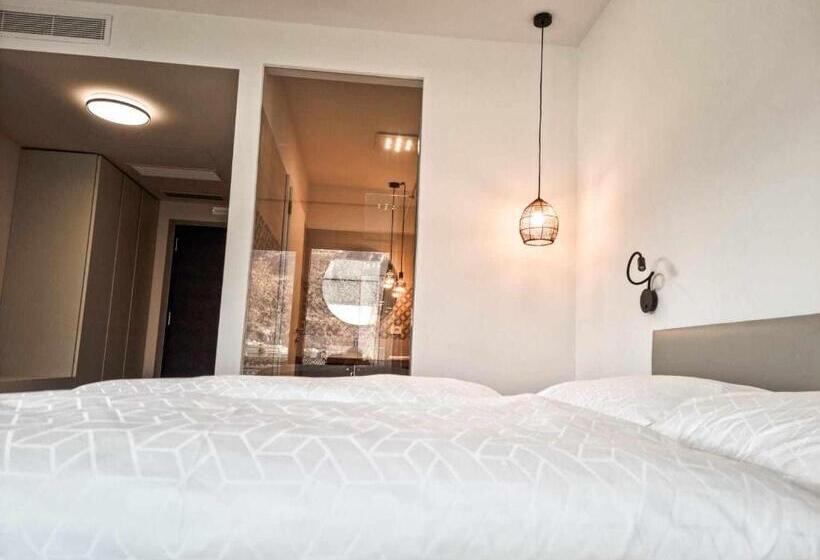 غرفة قياسية, Pitla Cuna Eco Relais