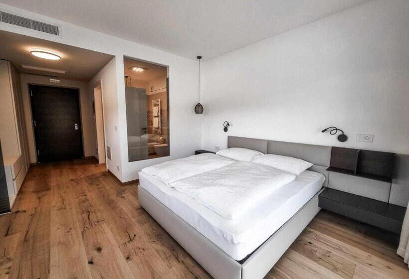 غرفة قياسية, Pitla Cuna Eco Relais