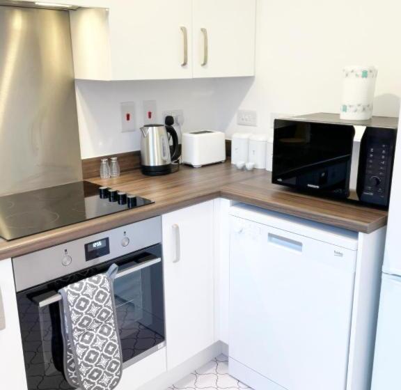 Апартаменты 2 Спальни, Cosy Family Home   Coventry City Centre   Entire House
