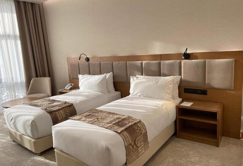 غرفة قياسية, Farovon Khiva