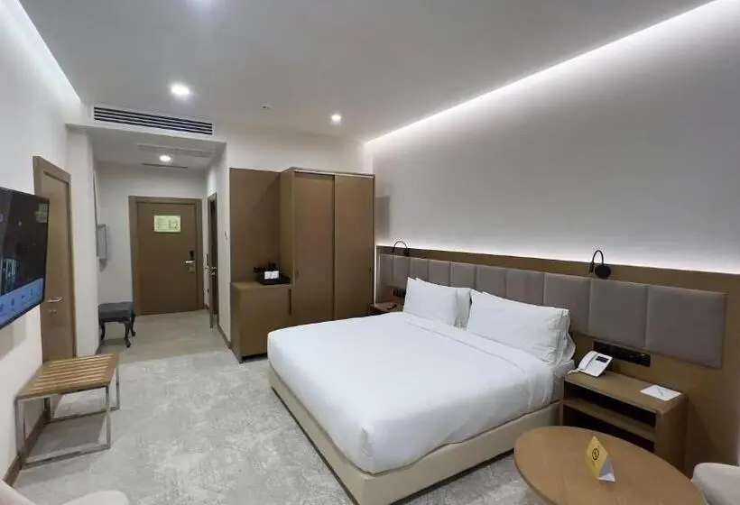 Quarto Standard para Deficientes, Farovon Khiva
