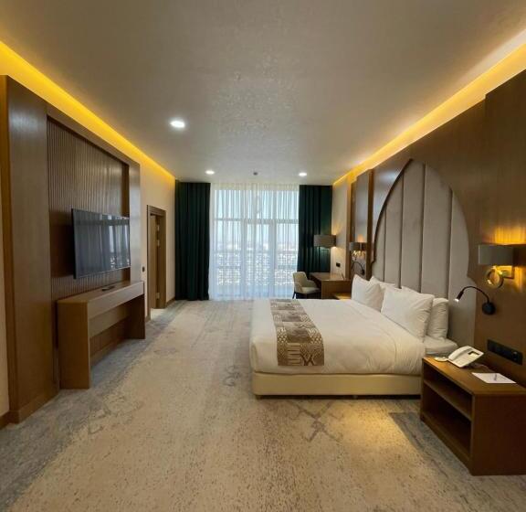 جناح سوبيريور, Farovon Khiva