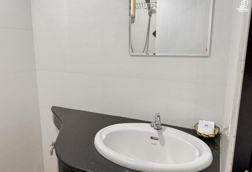 Семейный Номер, Jacky Chan