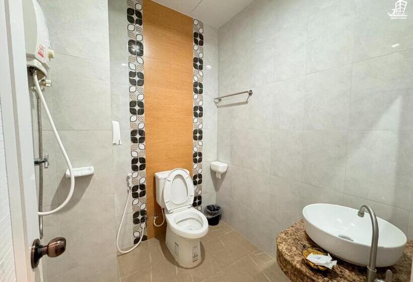 Номер Deluxe, Jacky Chan