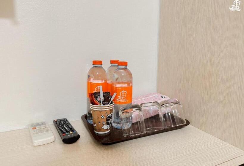 Семейный Номер, Jacky Chan