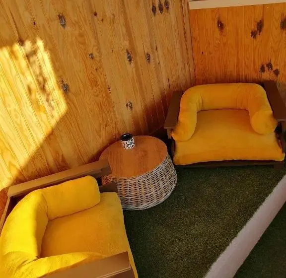 スタンダードインサイドビュールーム, Lapausedegout Piscine Chambres Climatisées Terrasse Ou Patio