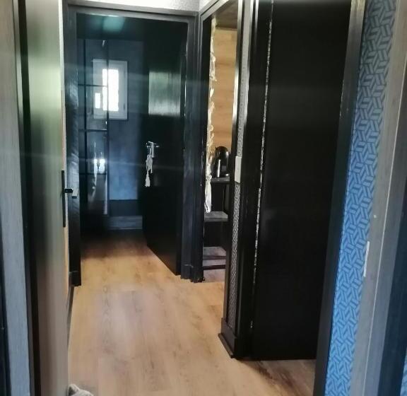 Люкс Вид на Сад, Lapausedegout Piscine Chambres Climatisées Terrasse Ou Patio