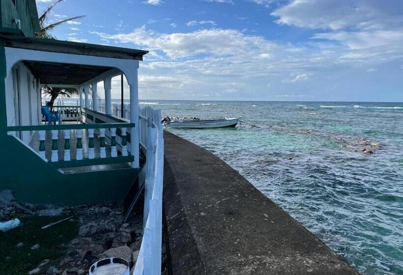 标准间, The Wave Hostel Corn Island