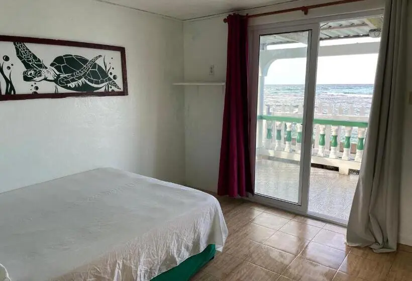 デラックスルーム, The Wave Hostel Corn Island