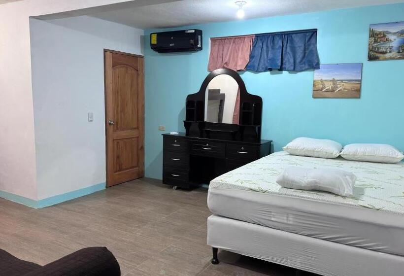 四人豪华间, The Wave Hostel Corn Island