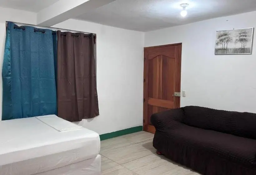 デラックスの４人部屋, The Wave Hostel Corn Island