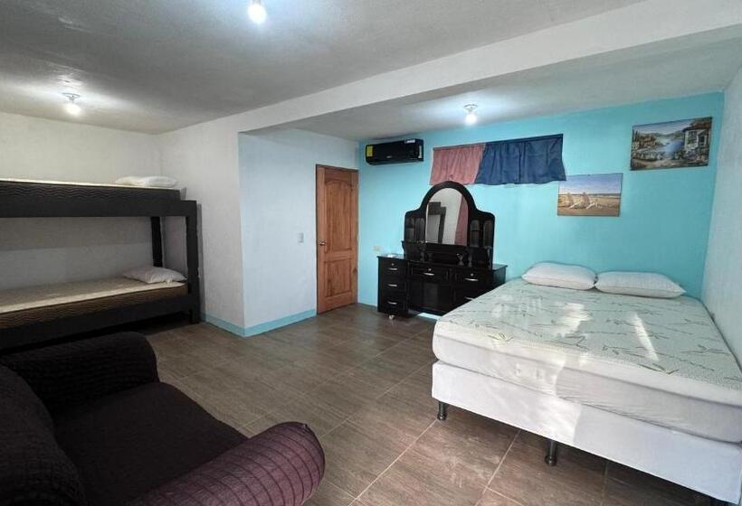 四人豪华间, The Wave Hostel Corn Island