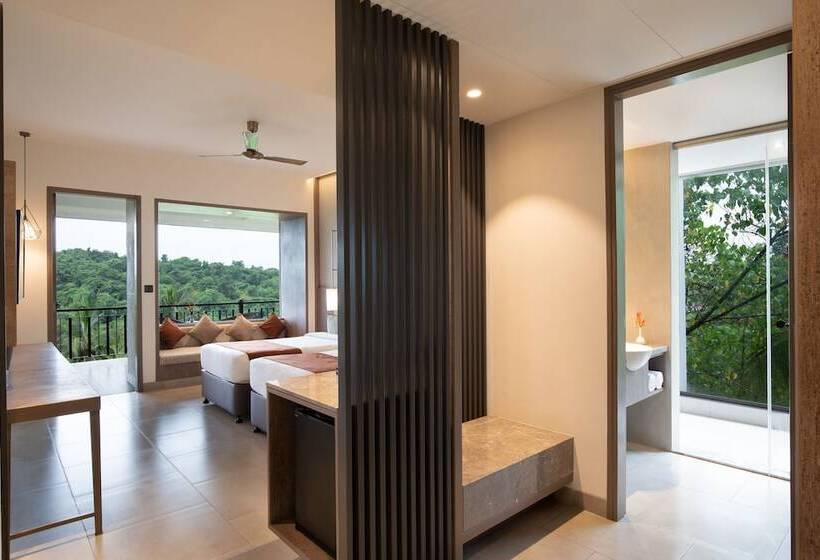 غرفة ملكية, Amoravida By 7 Apple Resorts, Goa