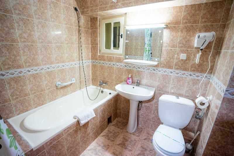 スタンダードルーム, Mountain Breeze