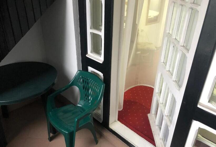 スタンダード4人部屋, Mountain Breeze