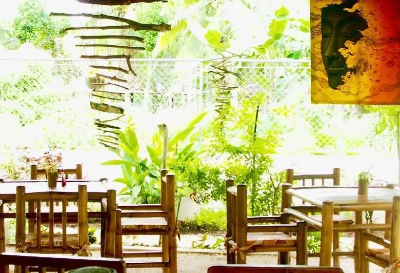 デラックスバンガロー, Camotes Hidden Huts