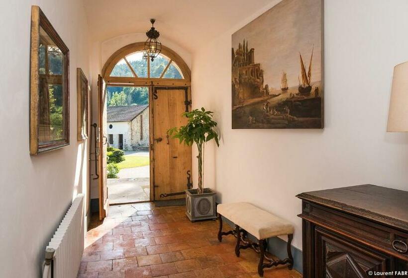 غرفة قياسية مزوَّدة بتراس, Chateau De Maillat