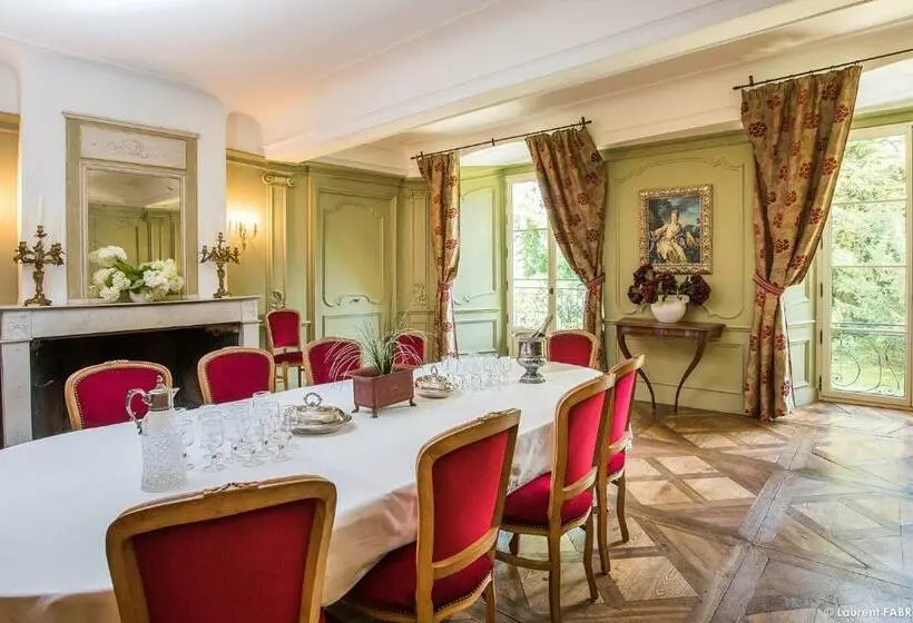 テラス付きスタンダードルーム, Chateau De Maillat