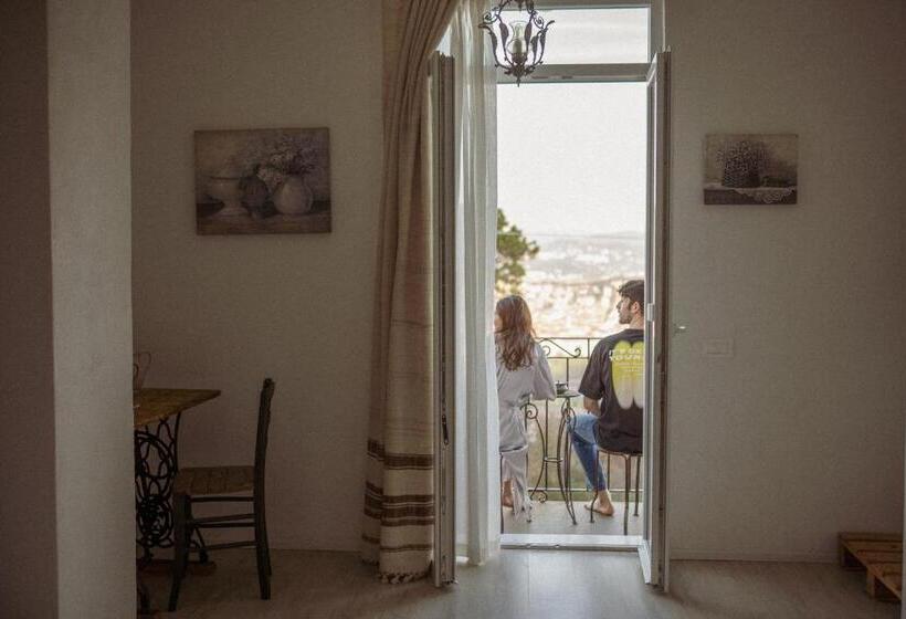 اتاق لوکس با بالکن و چشمانداز دریا, Agriturismo Belvedere 9