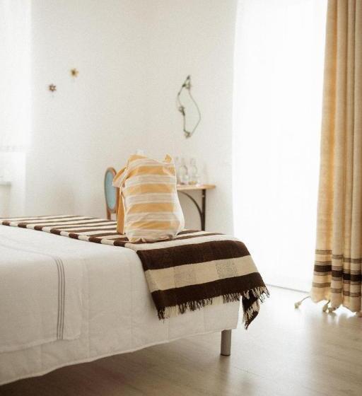 غرفة قياسية مطلّة علي البحر مزوَّدة بشُرفة, Agriturismo Belvedere 9