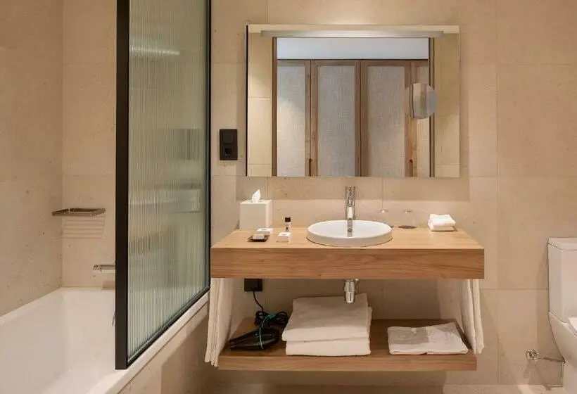 スタンダード4人部屋, Atzavara Hotel & Spa