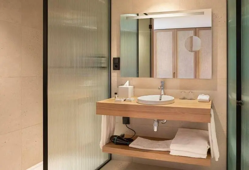 プレミアムトリプルルーム, Atzavara Hotel & Spa