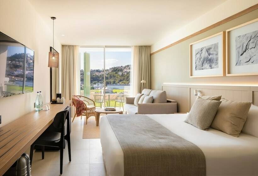 Четырехместный Номер Стандарт, Atzavara Hotel & Spa