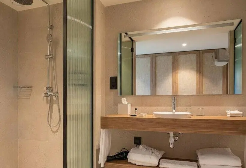 スタンダード4人部屋, Atzavara Hotel & Spa