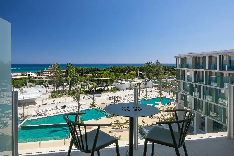 プレミアムルーム, Atzavara Hotel & Spa