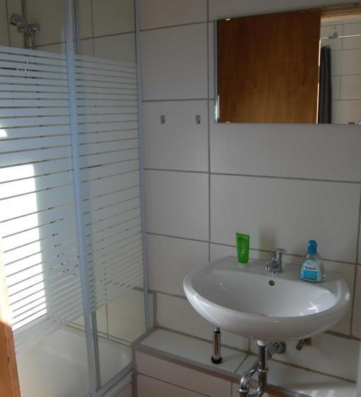 浴室共有ファミリールーム, Oberzent Hostelstyle Nur Für Aktive Touristen