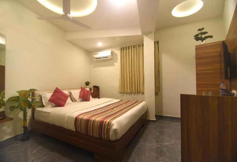 Quarto Deluxe, Rajpath Inn