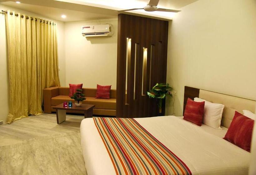 Люкс Повышенной Комфортности, Rajpath Inn