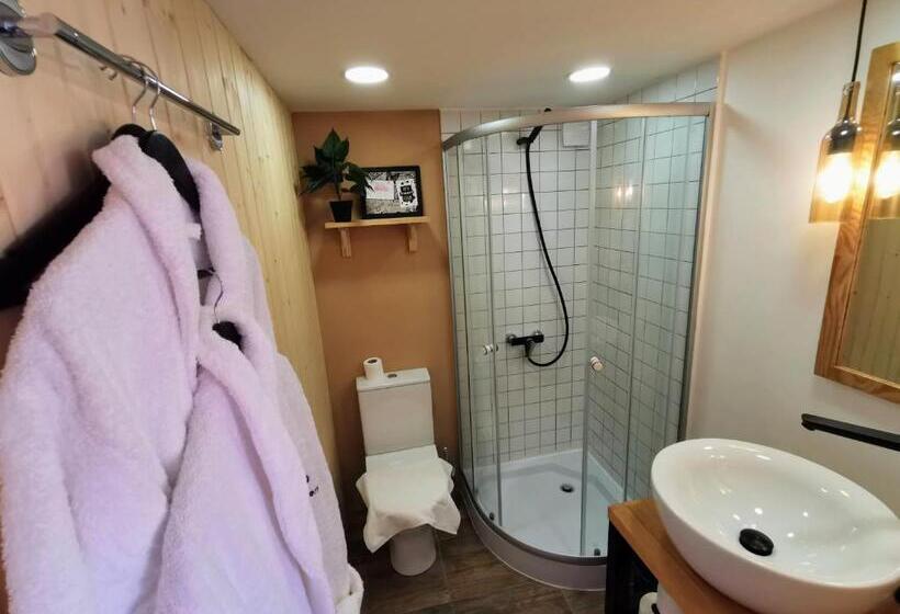 اتاق لوکس خانوادگی, Jewelberry Glamping Hotel Tbilisi