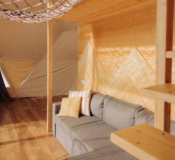 اتاق لوکس خانوادگی, Jewelberry Glamping Hotel Tbilisi