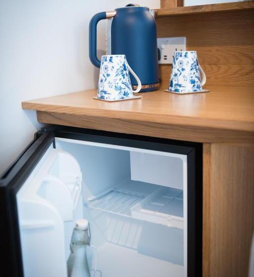 Superiorrum King Size Säng, Mandalay