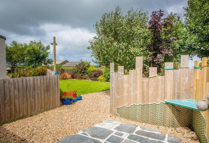 Superior Rum med Terrass, Mandalay