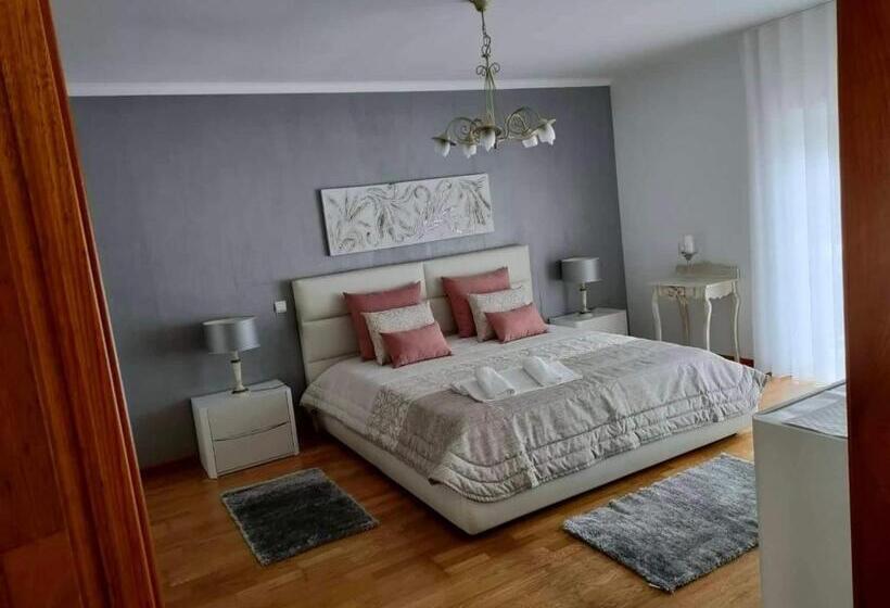 Люкс, Moradia Chicharro