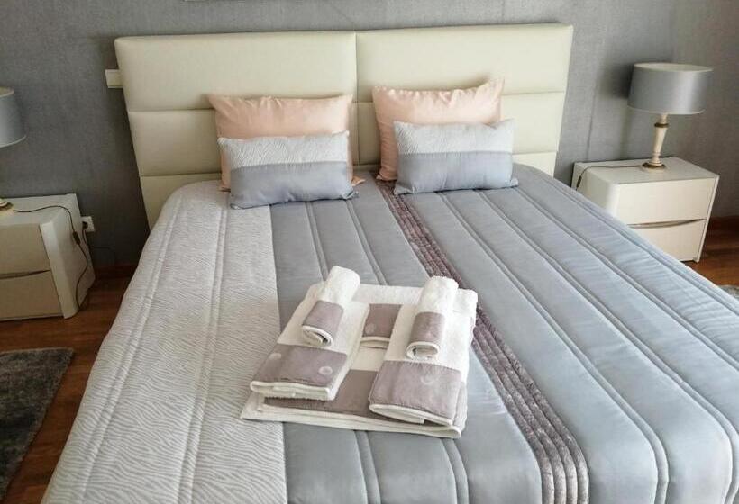 Люкс, Moradia Chicharro