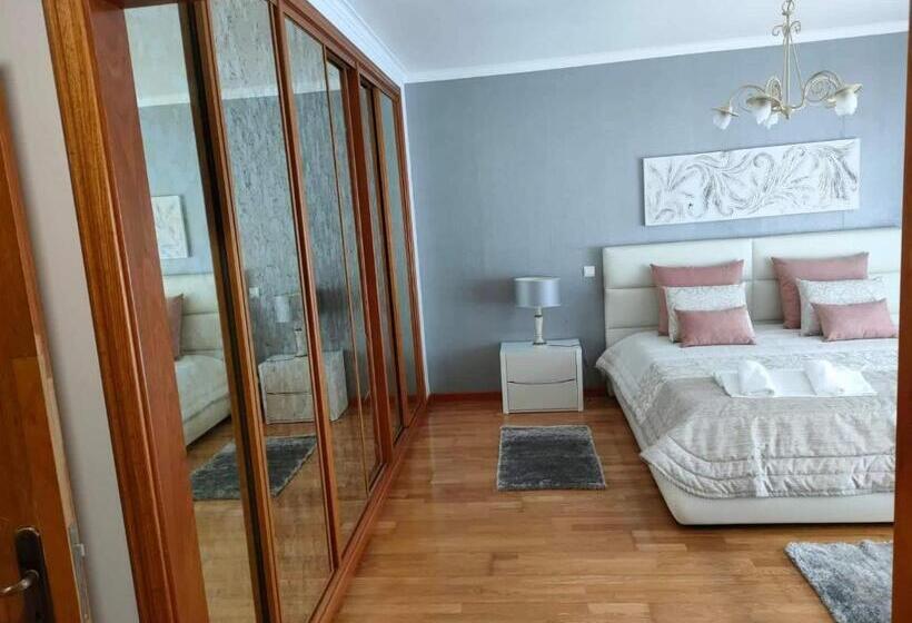 Люкс, Moradia Chicharro