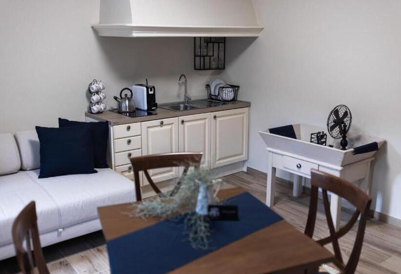 سوییت جونیور, Villa Xaxat