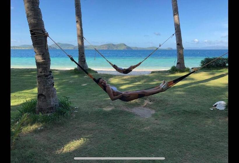 اتاق استاندارد با سرویس بهداشتی مشترک, Bella Villa Coron