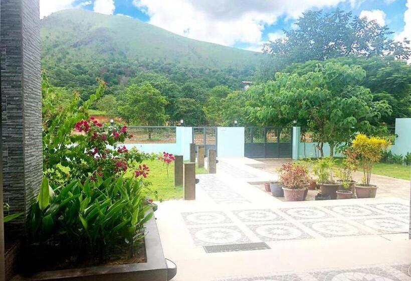 带共用浴室的标准房间, Bella Villa Coron